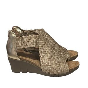 Comfortiva Born Alesha Sandals Woven Metallic Style CT0030203 NWOT/NWOB